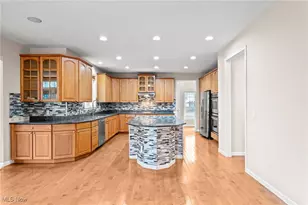 7441 Scioto Ct, Solon, OH 44139 - Photo 14