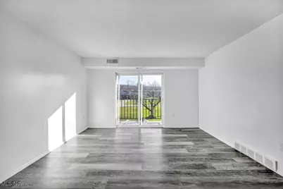 8381 N Akins Road #H-7, North Royalton, OH 44133 - Photo 4
