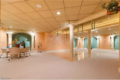 6907 Glengarry Avenue NW, Canton, OH 44718 - Photo 32