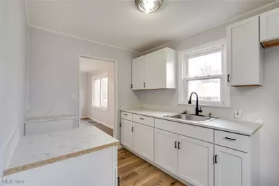 1325 Marion Avenue SE, Massillon, OH 44646 - Photo 2