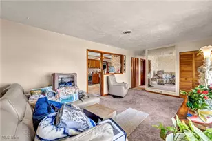 2208 Willowrow Ave NE, Canton, OH 44705 - Photo 8