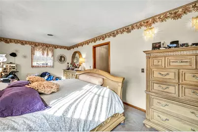 2208 Willowrow Avenue NE, Canton, OH 44705 - Photo 20