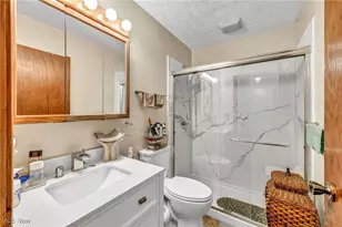 2208 Willowrow Ave NE, Canton, OH 44705 - Photo 16