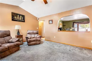 1037 Atkins Rd, Geneva, OH 44041 - Photo 8