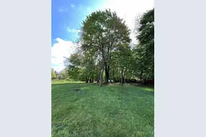 805 Utica Avenue, Akron, OH 44312 - Photo 2