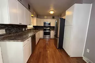 156 Mayfair St, Weirton, WV 26062 - Photo 12