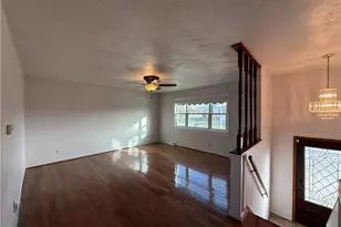 156 Mayfair St, Weirton, WV 26062 - Photo 10