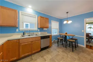 3655 Strathavon Rd, Huber Heights, OH 44120 - Photo 12