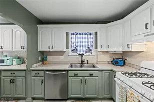 1639 23rd St, Cuyahoga Falls, OH 44223 - Photo 16