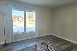 2046 Homewood Dr, Lorain, OH 44055 - Photo 6