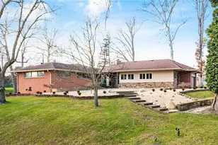 2835 West Dr, Zanesville, OH 43701 - Photo 1