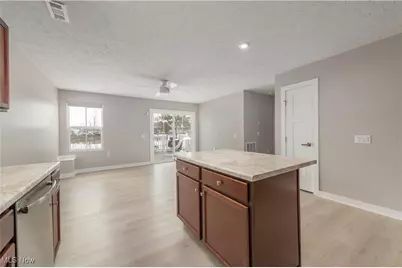 373 Pebble Creek Court, Amherst, OH 44001 - Photo 18