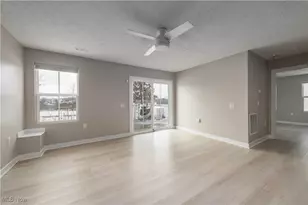 373 Pebble Creek Ct, Amherst, OH 44001 - Photo 22