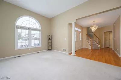 630 Woodhaven Drive, Cuyahoga Falls, OH 44223 - Photo 4