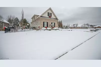 1313 Fairway Drive NE, New Philadelphia, OH 44663 - Photo 4