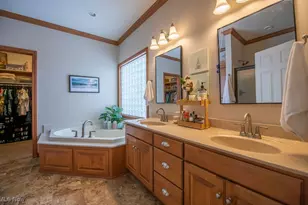 1313 Fairway Dr NE, New Philadelphia, OH 44663 - Photo 30