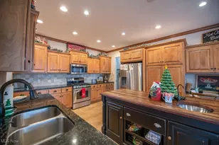 1313 Fairway Dr NE, New Philadelphia, OH 44663 - Photo 18