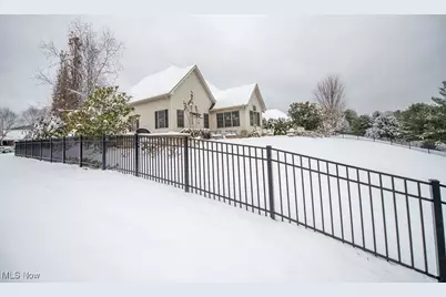 1313 Fairway Drive NE, New Philadelphia, OH 44663 - Photo 6