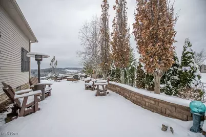 1313 Fairway Drive NE, New Philadelphia, OH 44663 - Photo 8