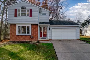 1831 Woodbine Circle, Massillon, OH 44646 - Photo 2