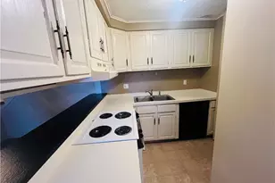 7311 Trotter Ln, Mentor, OH 44060 - Photo 2