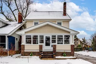 339 Overlook Park Dr, Loveland, OH 44110 - Photo 1