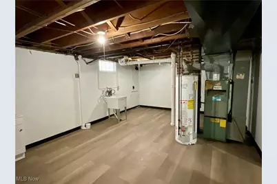 1068 Wyley Avenue, Akron, OH 44306 - Photo 16