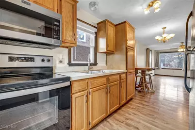 2026 39th Street NW, Canton, OH 44709 - Photo 8