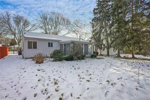 1123 Courtleigh Dr, Akron, OH 44313 - Photo 48