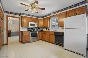 1123 Courtleigh Dr, Akron, OH 44313 - Photo 8