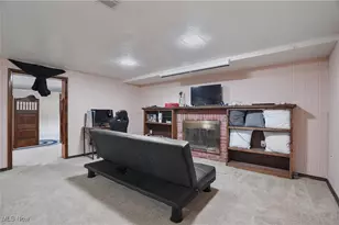 1123 Courtleigh Dr, Akron, OH 44313 - Photo 46