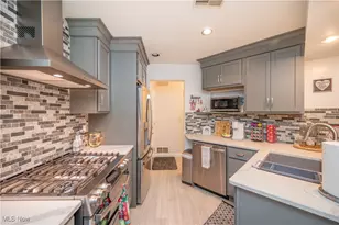 1173 Red Tail Hawk Ct, Youngstown, OH 44512 - Photo 12