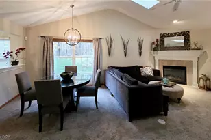 3451 River Rock Dr, Cuyahoga Falls, OH 44223 - Photo 4