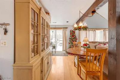 7792 Euclid Chardon Road, Kirtland, OH 44094 - Photo 6