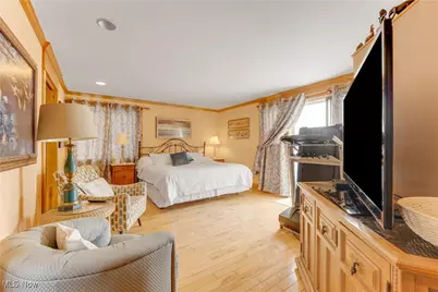 7792 Euclid Chardon Road, Kirtland, OH 44094 - Photo 8