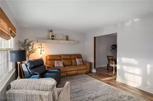 256 High Point Cir, Tallmadge, OH 44278 - Photo 8