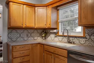 256 High Point Cir, Tallmadge, OH 44278 - Photo 16