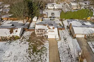 256 High Point Cir, Tallmadge, OH 44278 - Photo 4