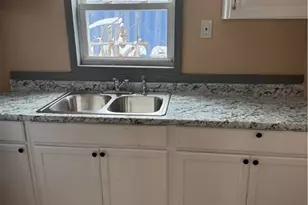 798 Stadelman Ave, Akron, OH 44320 - Photo 6