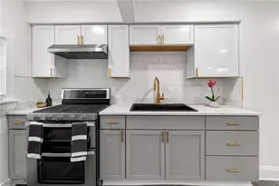 12319 Soika Ave, Loveland, OH 44120 - Photo 16