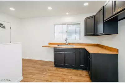 1886 Homewood Drive, Lorain, OH 44055 - Photo 8