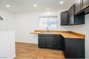 1886 Homewood Dr, Lorain, OH 44055 - Photo 8