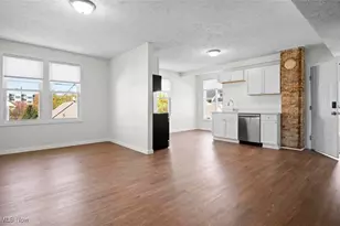 1277 W 67th St, Loveland, OH 44102 - Photo 6