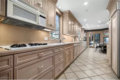 3498 Bainbridge Road, Cleveland Heights, OH 44118 - Photo 14