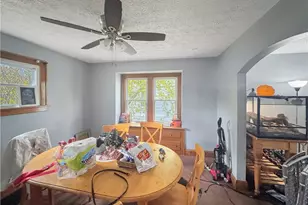 2041 13th St SW, Akron, OH 44314 - Photo 4