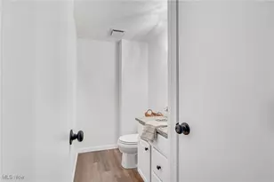 37366 Euclid Ave, Willoughby, OH 44094 - Photo 16