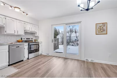 37366 Euclid Avenue, Willoughby, OH 44094 - Photo 12