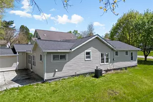 1515 39th St NW, Canton, OH 44709 - Photo 8