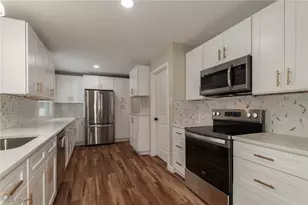 2360 Trailard Dr, Willoughby Hills, OH 44094 - Photo 12