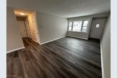 1697 Hawthorne Drive, Loveland, OH 44124 - Photo 6